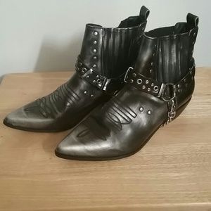 Ankle Studded Lasso Boots